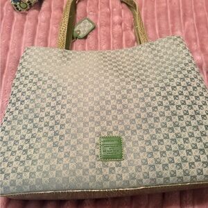 Liz ClaiborneGreen and white checked Geometric Tote